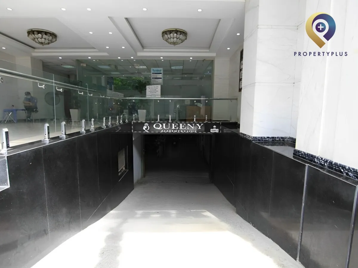 Lối vào tầng hầm tòa nhà Hoàng Sâm Building
